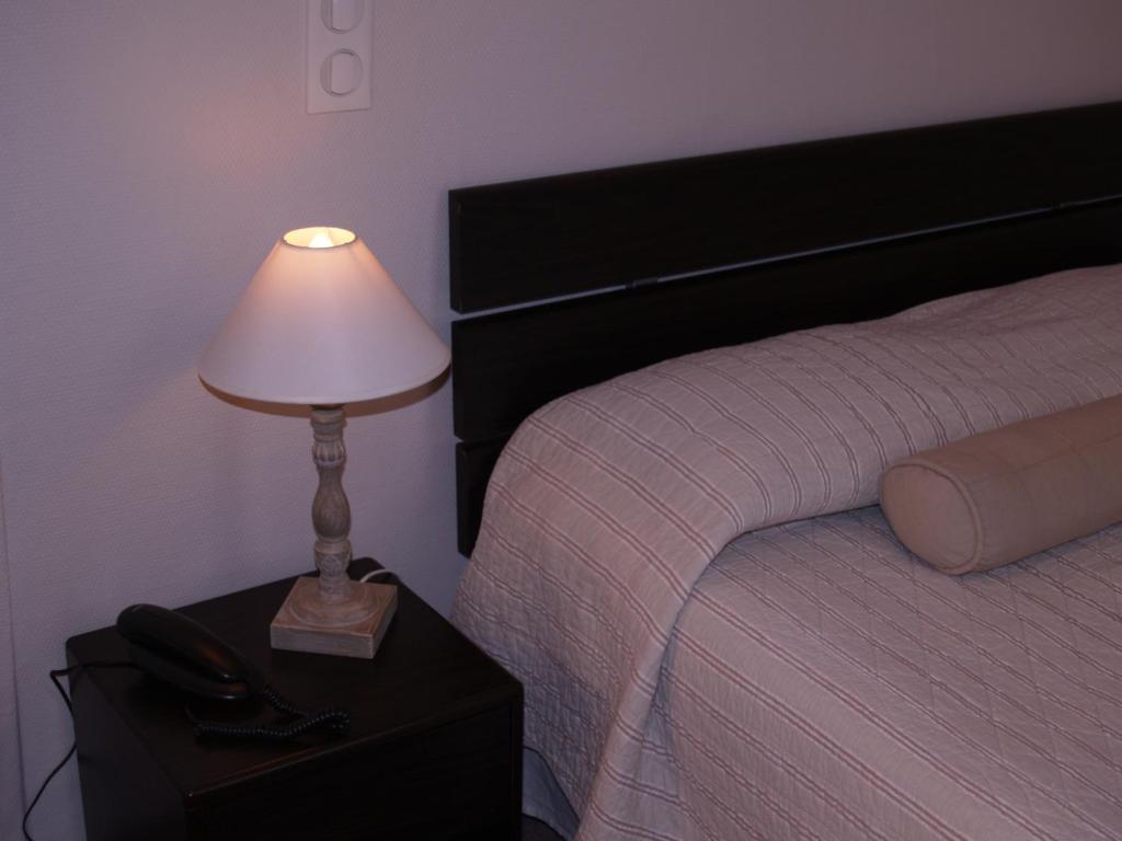 Hôtel Central Pau Quarto foto
